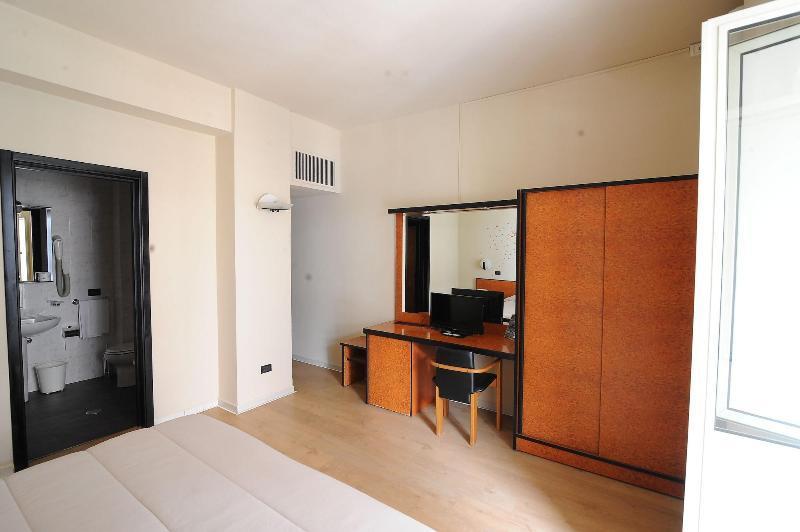 Hotel Scigliano 3*