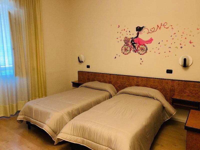 Hotel Scigliano 3*